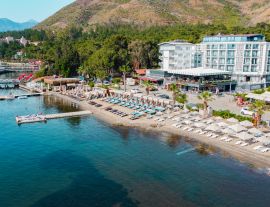 CLASS UNIQUE BEACH HOTEL