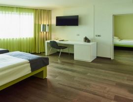Roomz Vienna Superior или подобен
