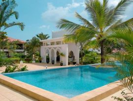 AHG HISIA NUNGWI EXPERIENCE HOTEL