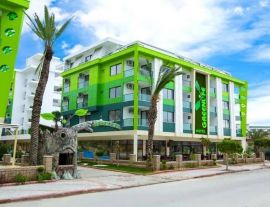 Green Life Hotel