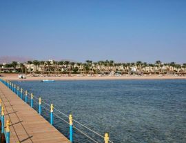 Coral Sea Water World Resort