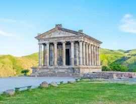 Настаняване по програмата