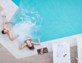 Mari Kristin Beach Hotel
