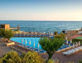 Pollis Hotel