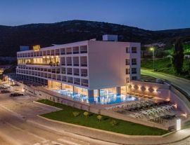 Marea Hotel and Spa