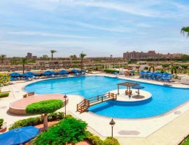 Pyramids Park Resort Cairo или подобен